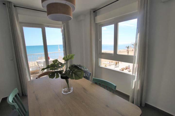 Apartamento Primera Linea Playa Centro De Guardamar Appartement Guardamar del Segura Buitenkant foto