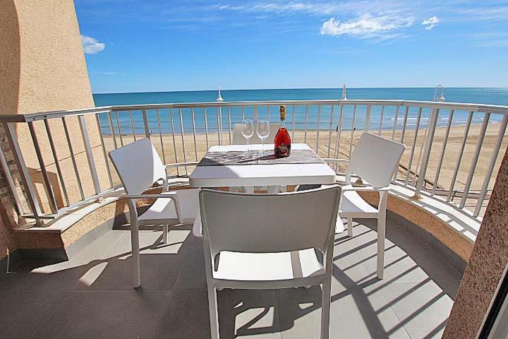 Apartamento Primera Linea Playa Centro De Guardamar Appartement Guardamar del Segura Buitenkant foto