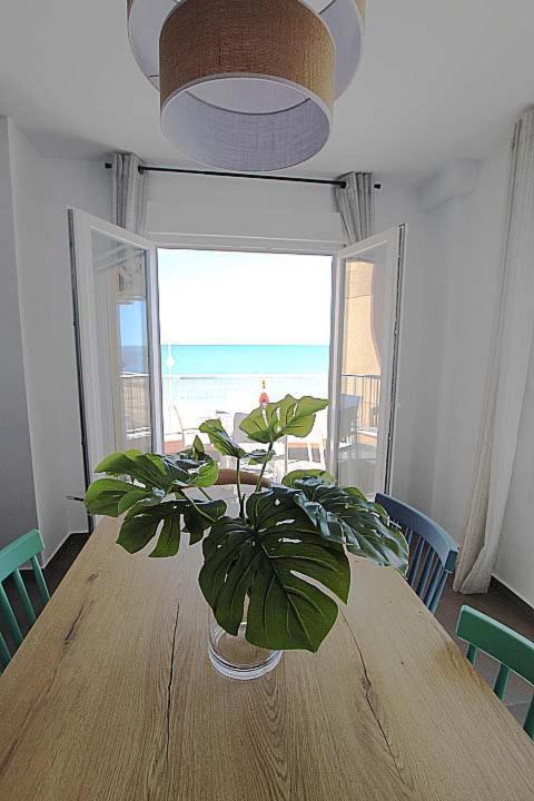 Apartamento Primera Linea Playa Centro De Guardamar Appartement Guardamar del Segura Buitenkant foto